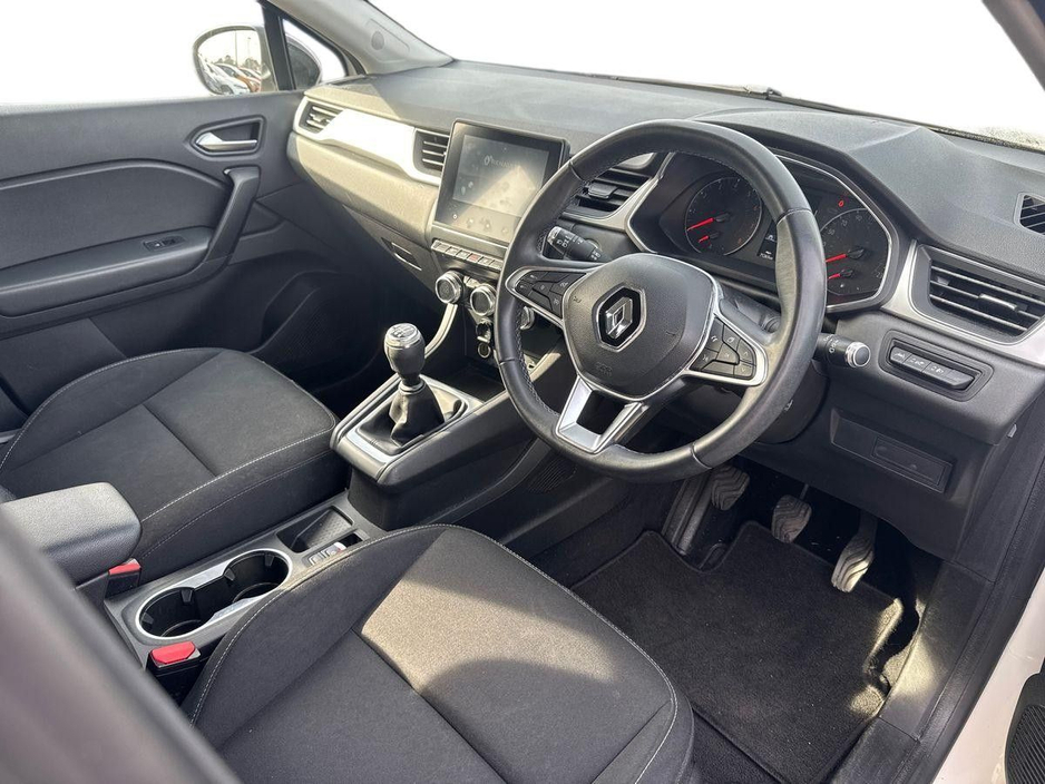 2020 Renault Captur - image 5