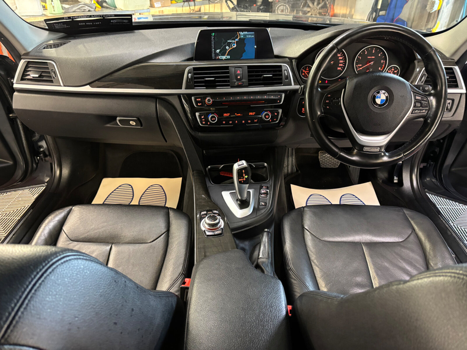 2017 BMW 3 Series - image 13