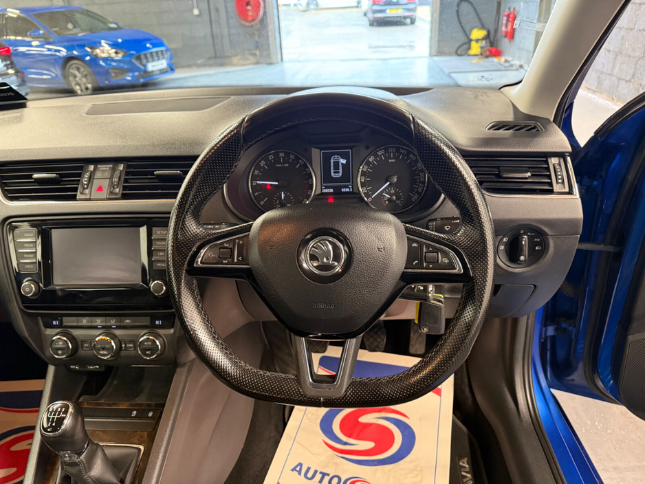 2017 Skoda Octavia - image 12