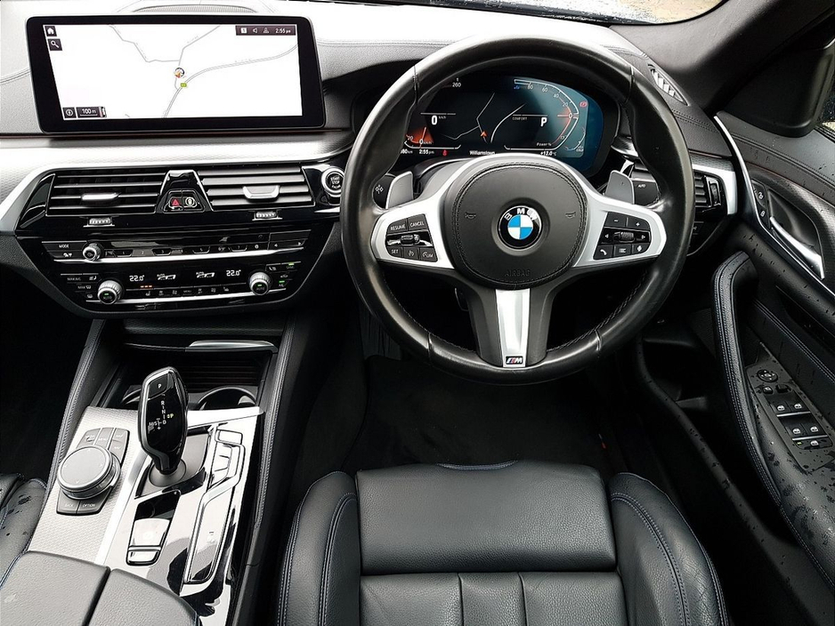 2021 BMW 5 Series - image 5