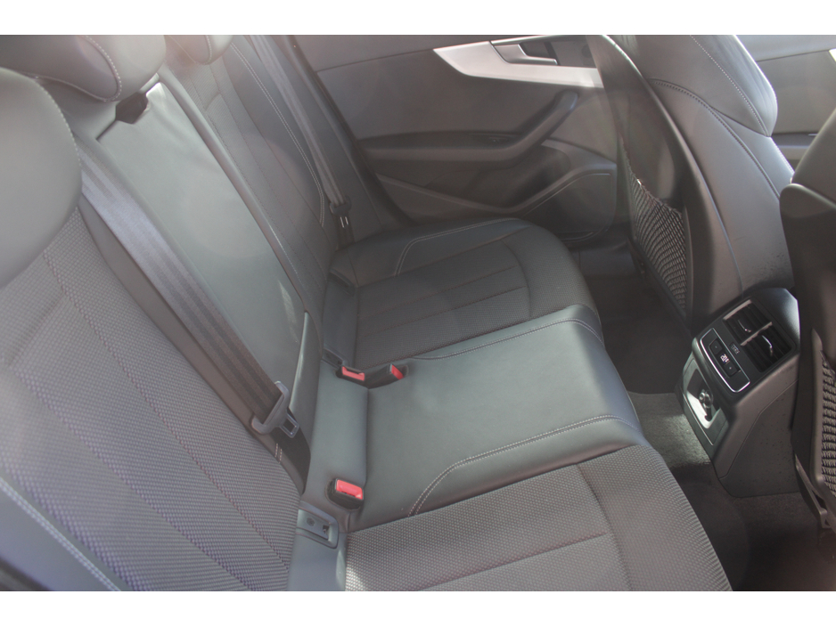 2019 Audi A4 - image 19