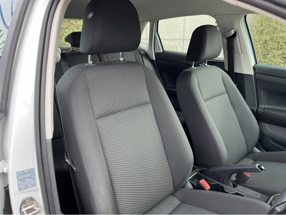 2019 Volkswagen Polo - image 11