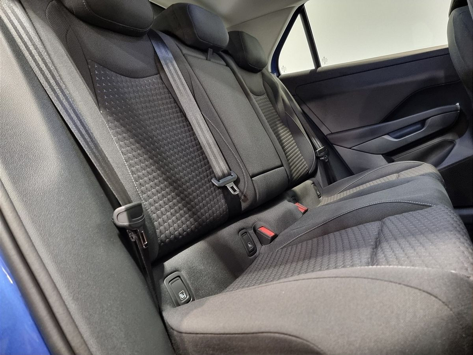 2026 Volkswagen T-Roc - image 28