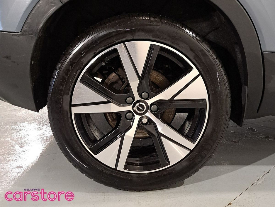 2022 Volvo XC40 PHEV T4 (197hp) R-Design FWD €33,880