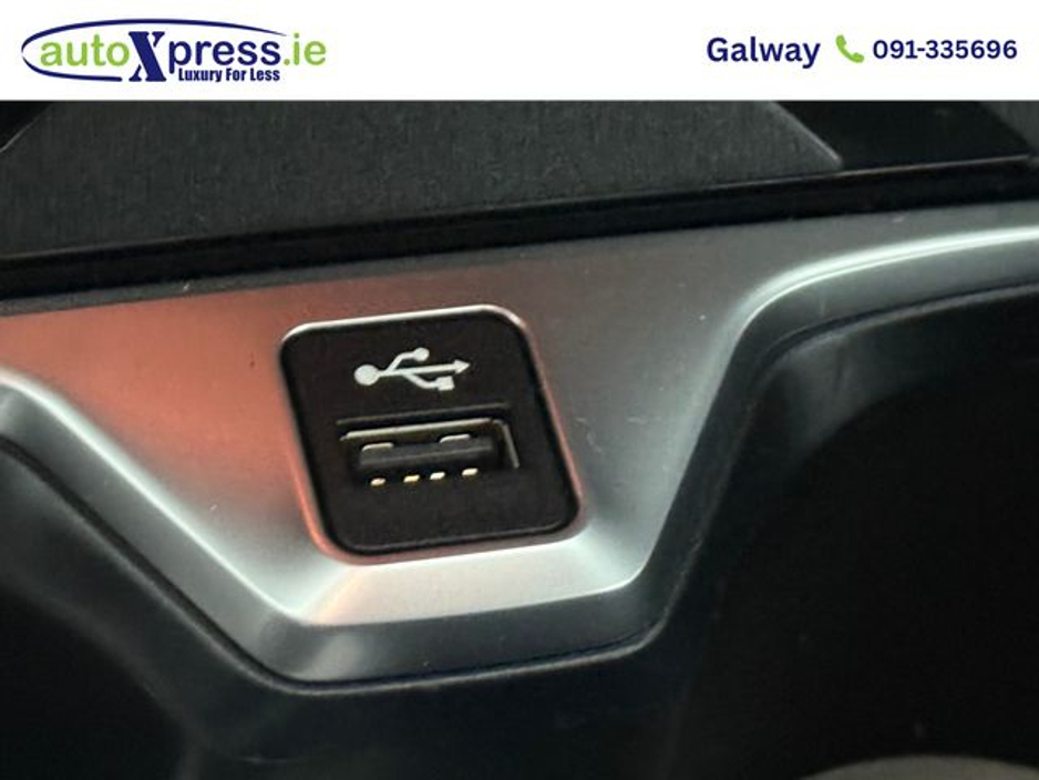 2020 BMW 1 Series - image 25