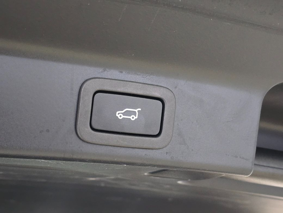 2021 Jaguar F-Pace P400e AWD R DYNAMIC PHEV HYBRID BLACK PACK €42,500