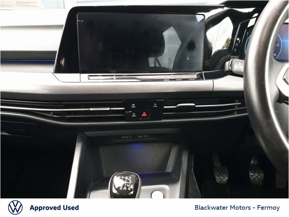 2021 Volkswagen Golf - image 17