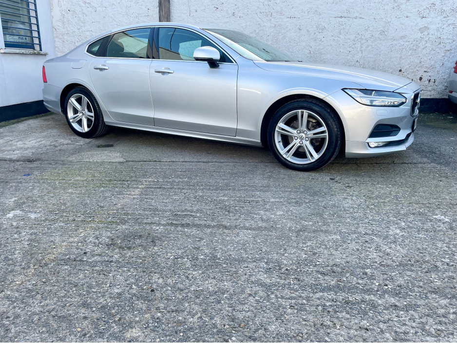 2020 Volvo S90 - image 3