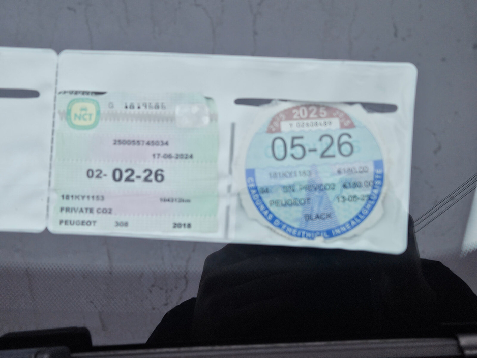 2018 Peugeot 308 - image 3