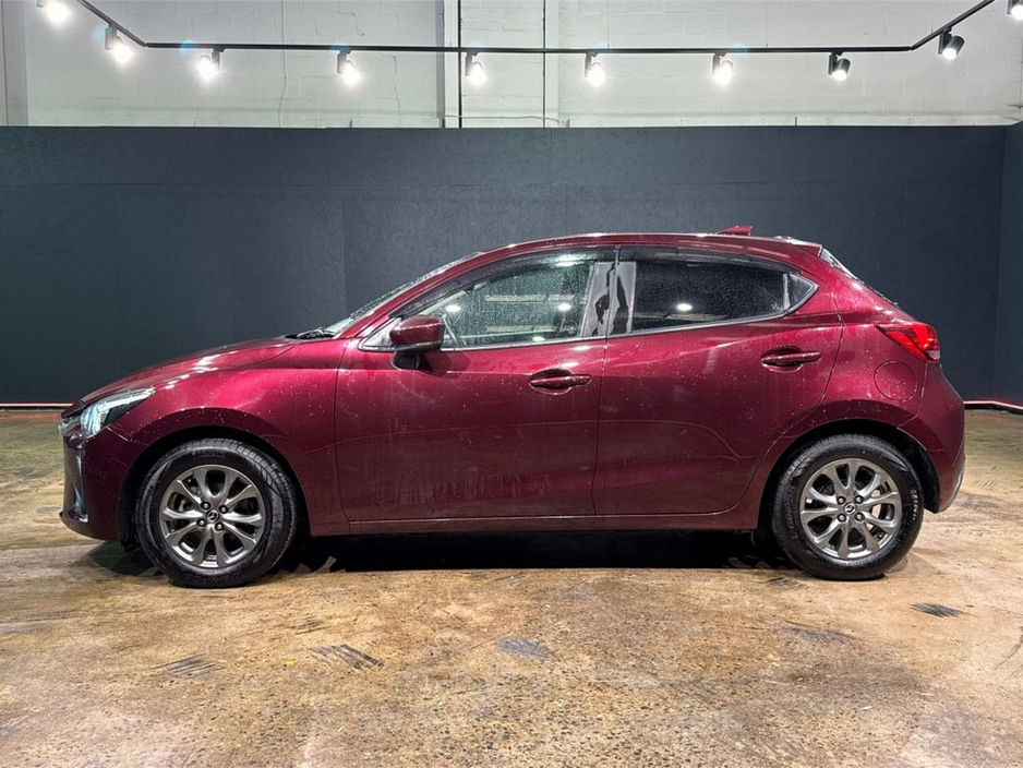 2018 Mazda Demio - image 6