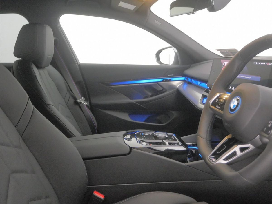 2025 BMW 5 Series 530e M Sport Pro Saloon €75,900