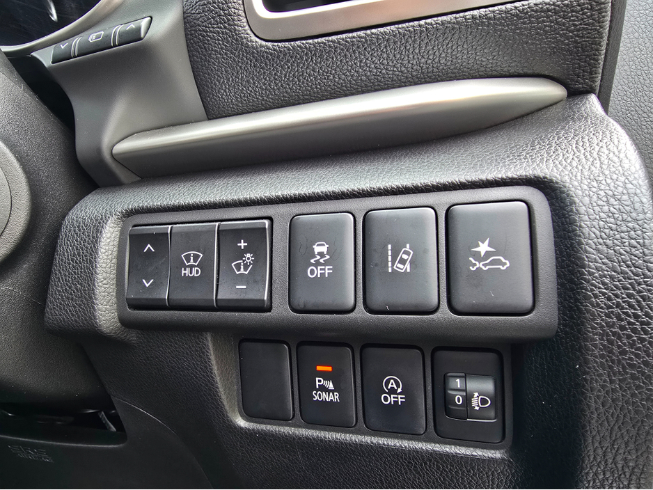 2018 Mitsubishi Eclipse Cross - image 19