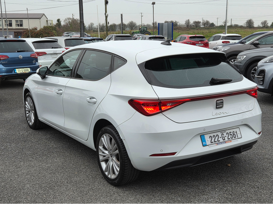 2022 SEAT Leon - image 5