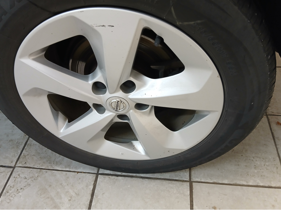 2019 Nissan Qashqai - image 4