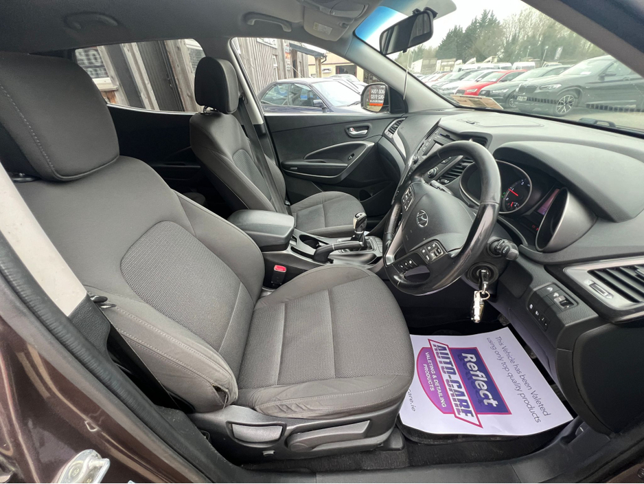 2015 Hyundai Santa Fe - image 10