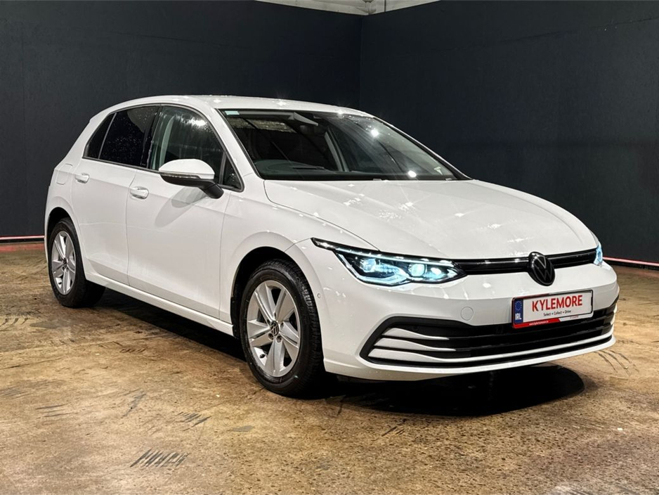 2021 Volkswagen Golf - image 9