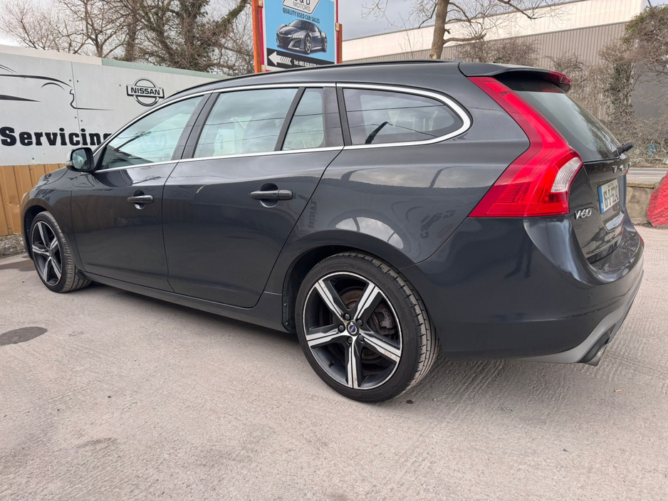 2016 Volvo V60 - image 21