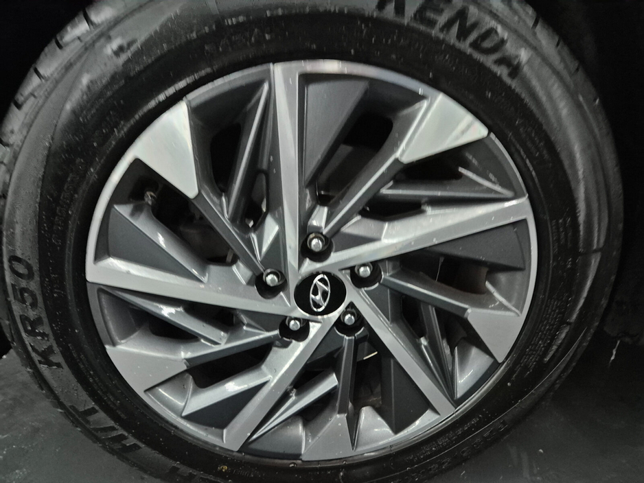 2022 Hyundai Tucson - image 27