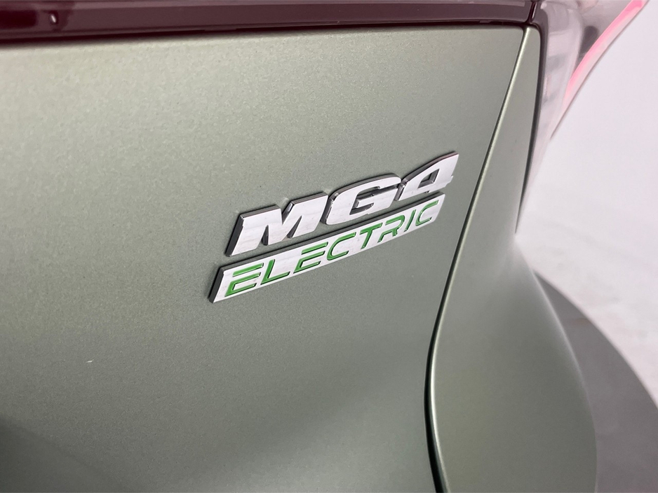 2024 MG MG4 EV X POWER RACING GREEN 435BHP 64KWH AUTO **HEATED ALCANTARA SEATS**18" DIAMOND CUT ALLOY WHEELS WITH TANZANITE ORANGE CALLIPERS**2 TONE ROOF**HEATED STEERING WHEEL**APPLE CARPLAY**TOUCH SCREEN DISPLAY** €30,995
