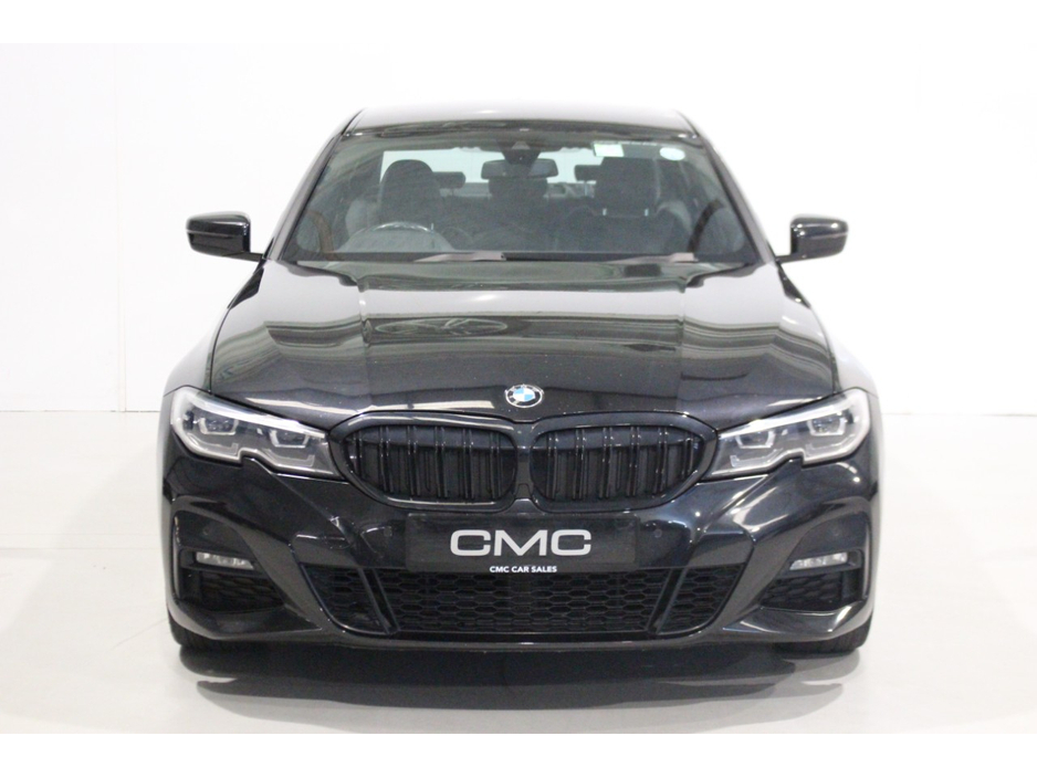 2019 BMW 3 Series - image 2