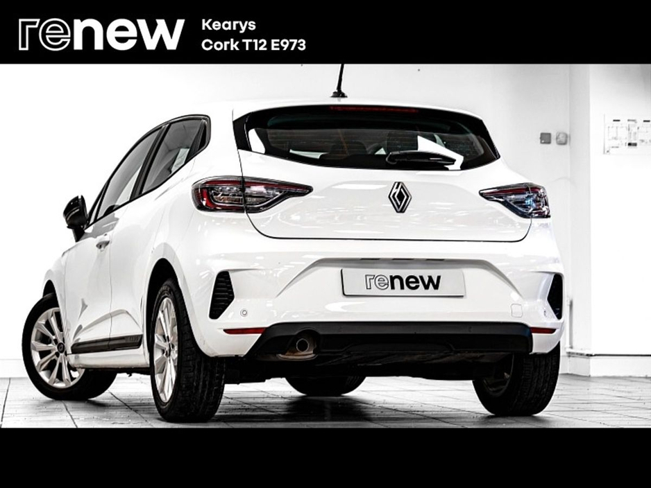 2025 Renault Clio - image 3