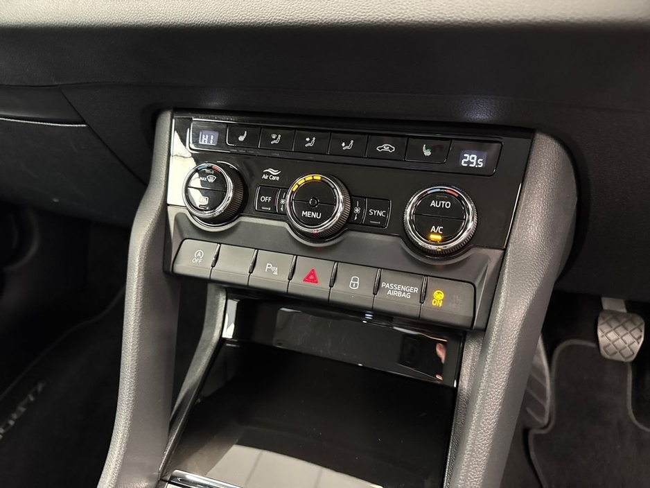 2023 Skoda Karoq - image 17