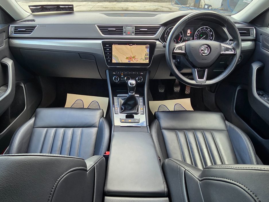 2018 Skoda Superb - image 30