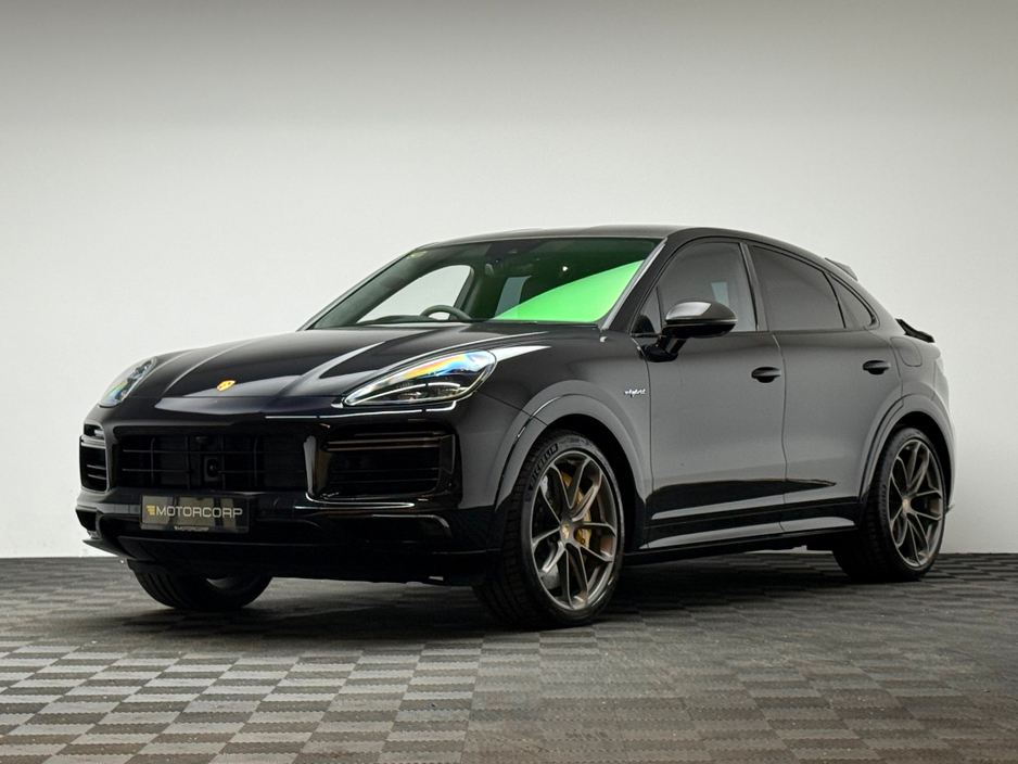 2021 Porsche Cayenne - image 3