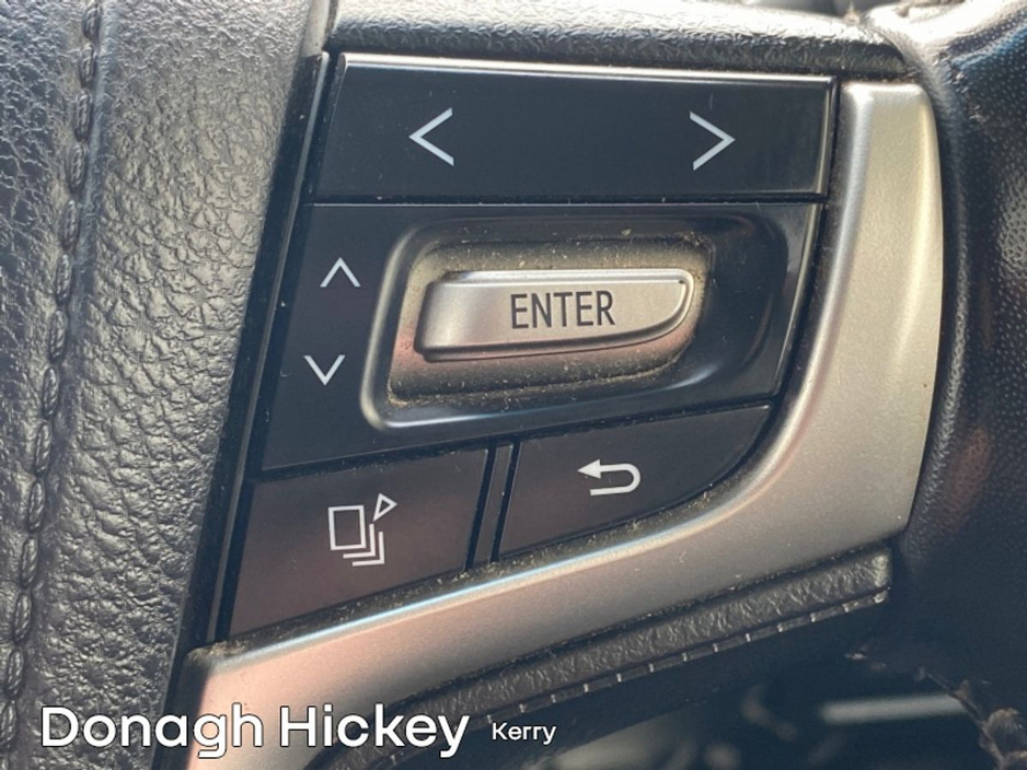 2022 Toyota Landcruiser - image 18