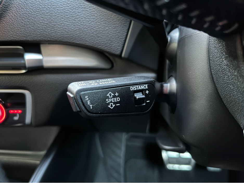 2020 Audi A3 S-LINE HATCHBACK AUTOMATIC 1.4 PETROL //ONLY 5653 MILES//HIGH SPEC//HEATED HALF LEATHER SEATS//KEYLESS ENTRY//REVERSE CAMERA//BLIND SPOT WARNING//CARPLAY// €25,950