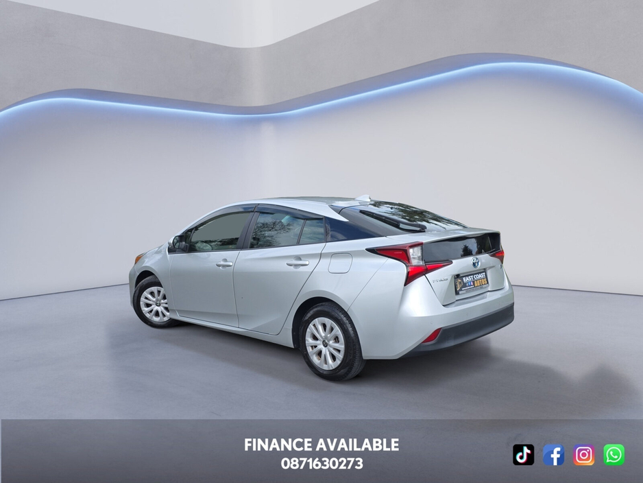 2020 Toyota Prius - image 14