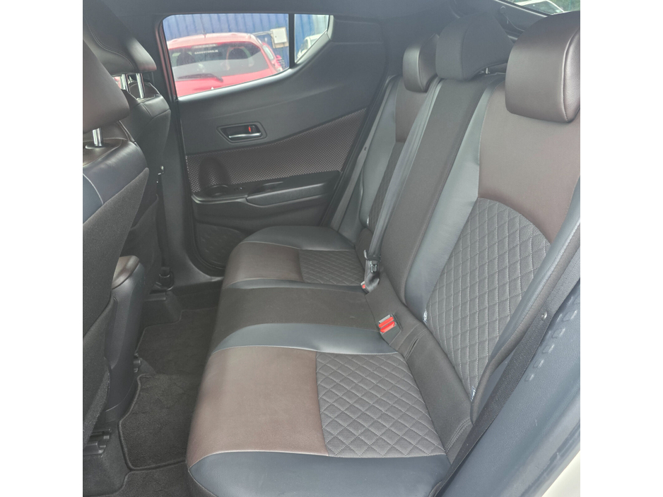 2018 Toyota C-HR - image 12