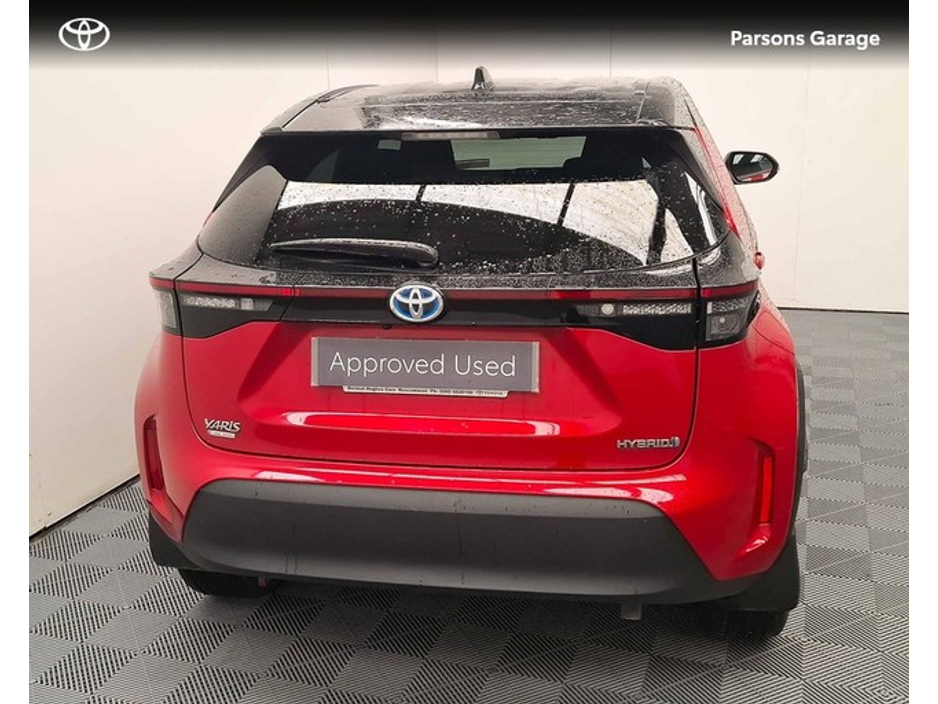 2023 Toyota Yaris Cross - image 4