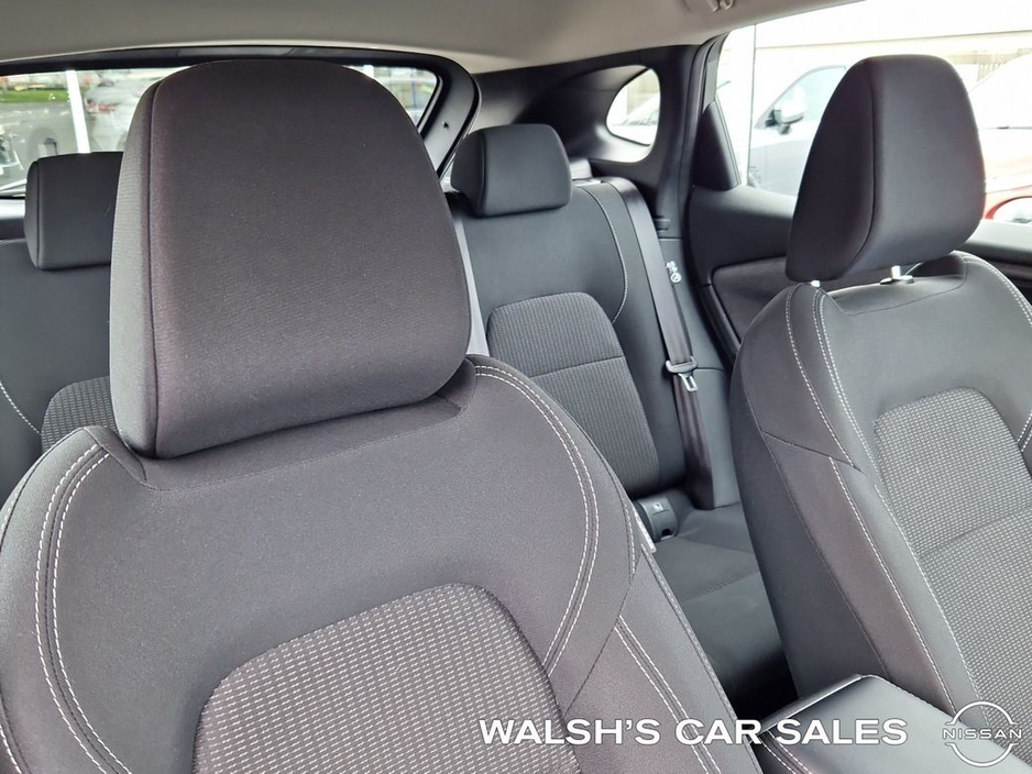 2025 Nissan Qashqai E-power SV MY24 04DR A €39,950