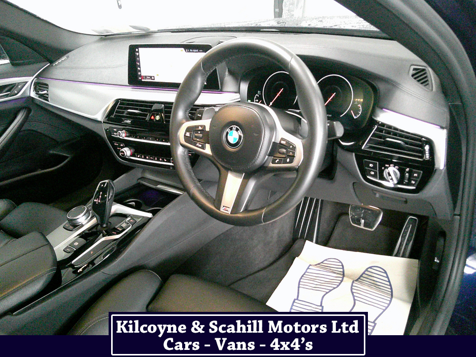 2019 BMW 5 Series - image 23