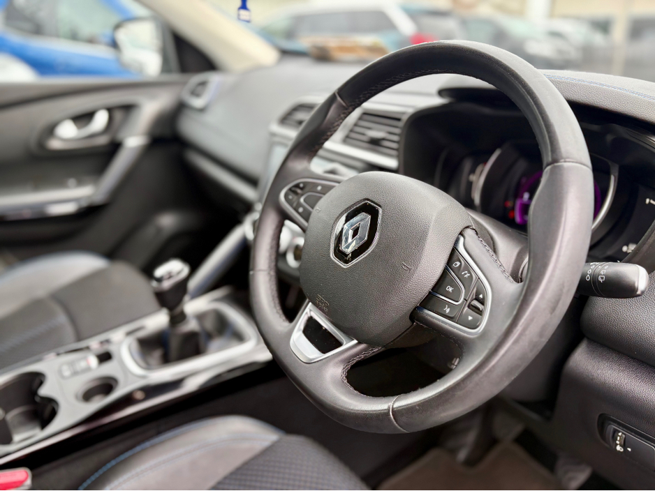 2020 Renault Kadjar - image 9