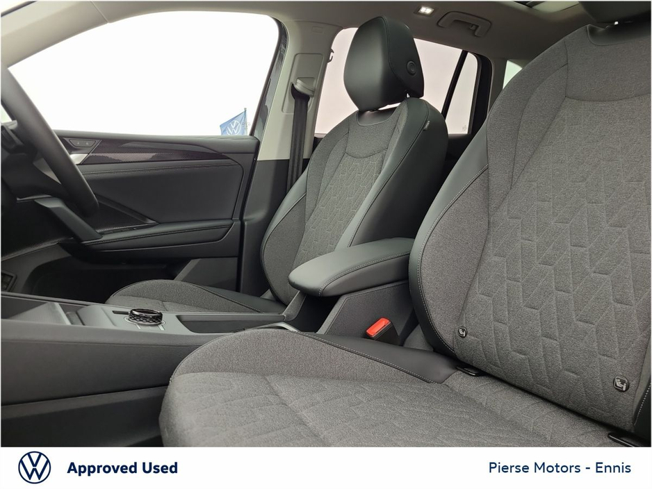 2026 Volkswagen Tiguan - image 8