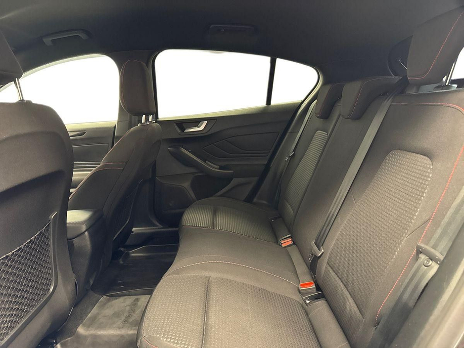 2025 Ford Focus - image 10