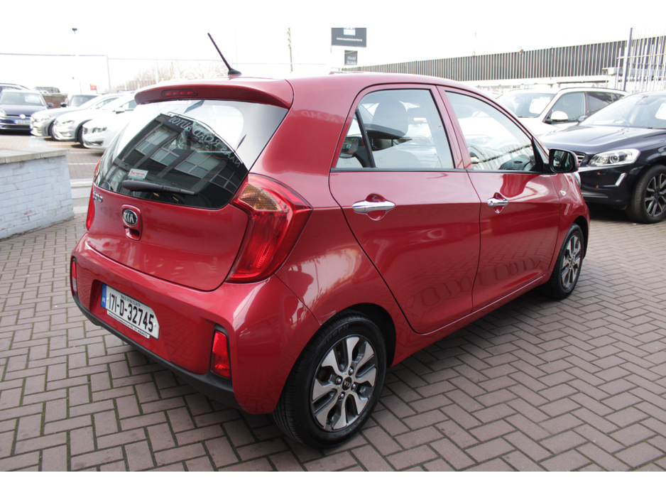 2017 Kia Picanto - image 4