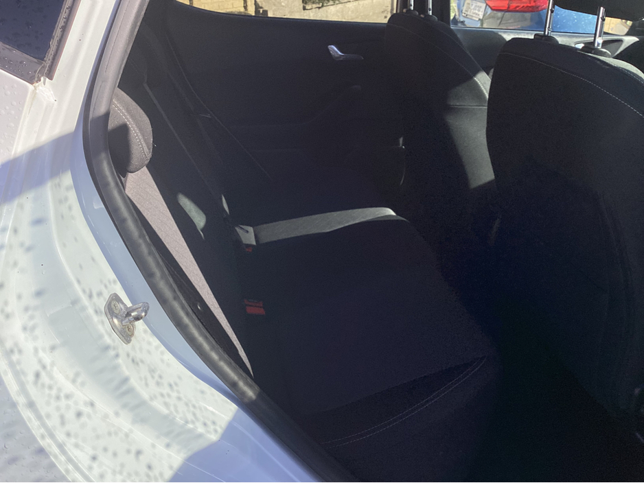 2020 Ford Fiesta - image 14