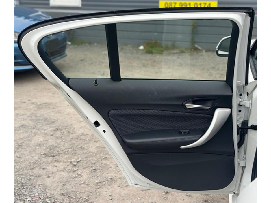 2016 BMW 1 Series - image 12