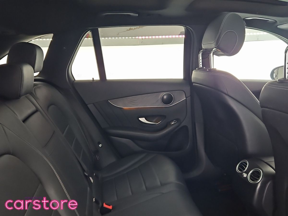 2018 Mercedes-Benz GLC Class - image 10