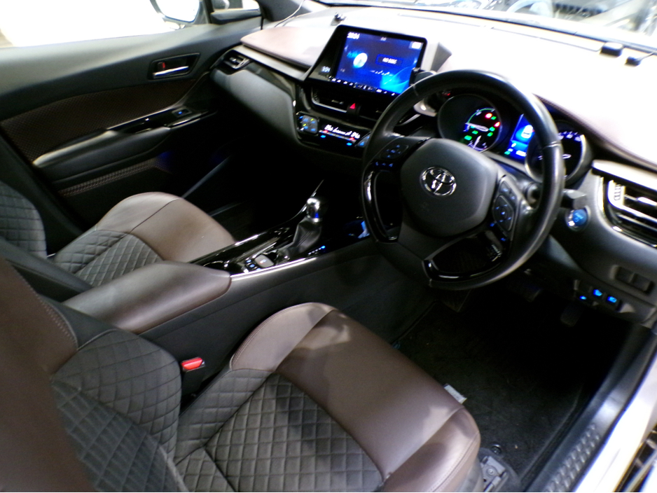 2018 Toyota C-HR 2018*32,000 MILES*HYBRID SPORT TOYOTA C-HR SELF CHARGING 1.8 AUTOMATIC*FANTASTIC CONDITION GREAT ON FUEL, POWER, COMFORT WITH A LOT OF SPACE ALL COMBINED FOR A FANTASTIC DRIVE. CAR COMES WITH FULL SAF €19,900