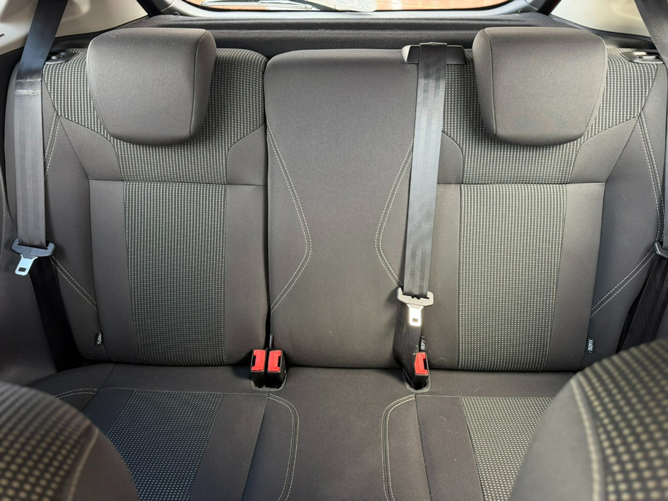 2016 Ford Fiesta - image 12