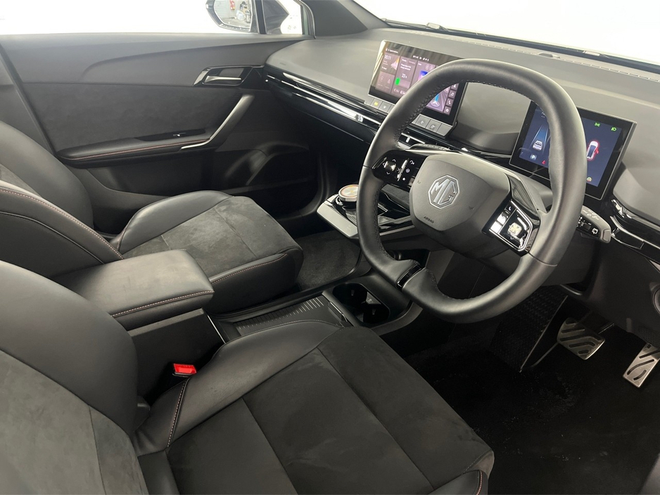 2024 MG MG4 EV X POWER RACING GREEN 435BHP 64KWH AUTO **HEATED ALCANTARA SEATS**18" DIAMOND CUT ALLOY WHEELS WITH TANZANITE ORANGE CALLIPERS**2 TONE ROOF**HEATED STEERING WHEEL**APPLE CARPLAY**TOUCH SCREEN DISPLAY** €30,995