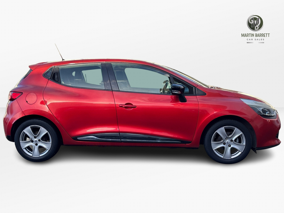 2016 Renault Clio - image 4