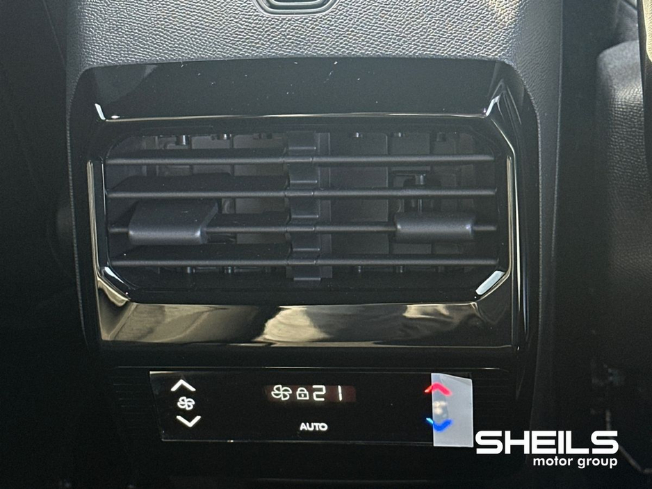 2026 Peugeot 5008 - image 18