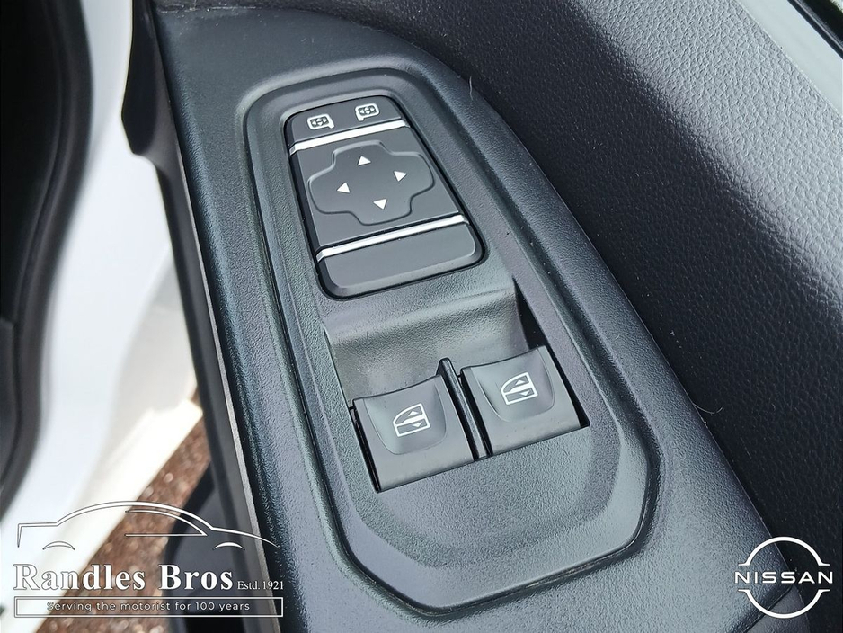 2024 Nissan Primastar - image 18