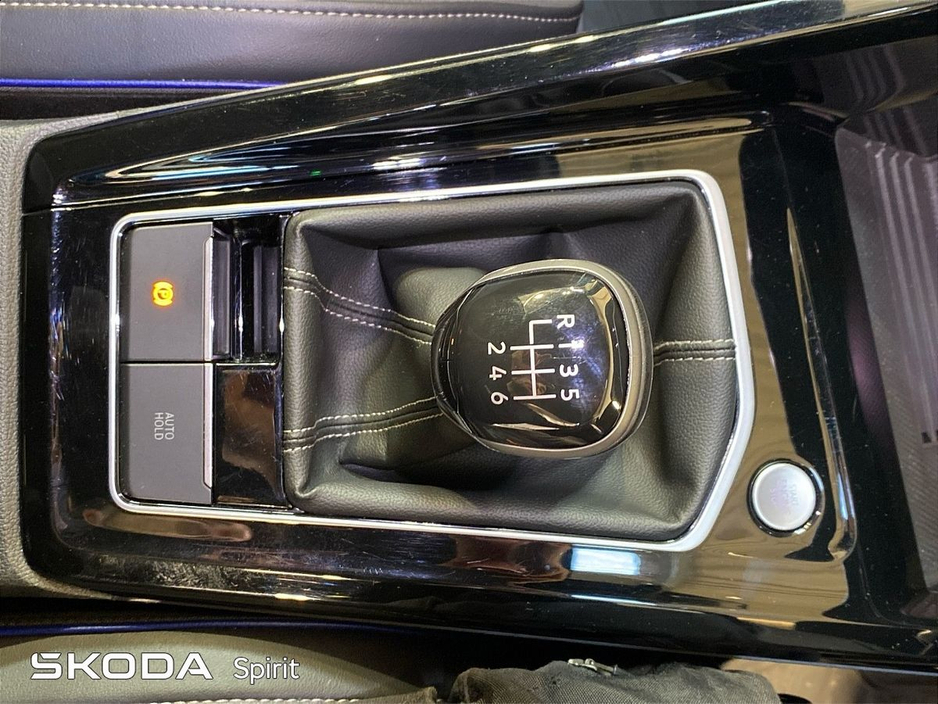 2024 Volkswagen Golf - image 19