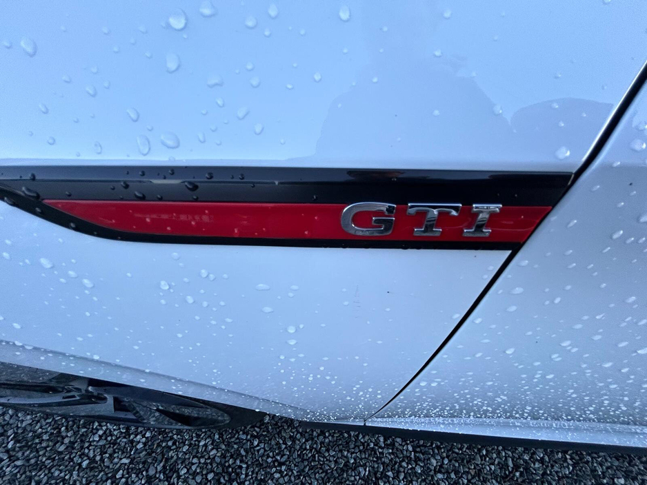 2021 Volkswagen Golf - image 29